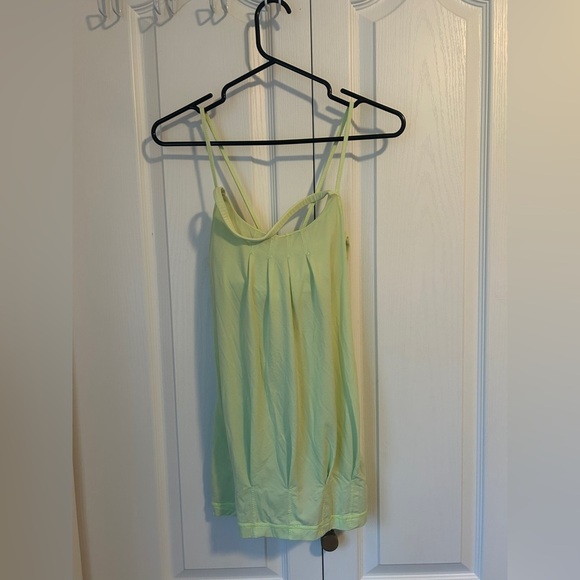 LULULEMON tank size 4 - Picture 4 of 7